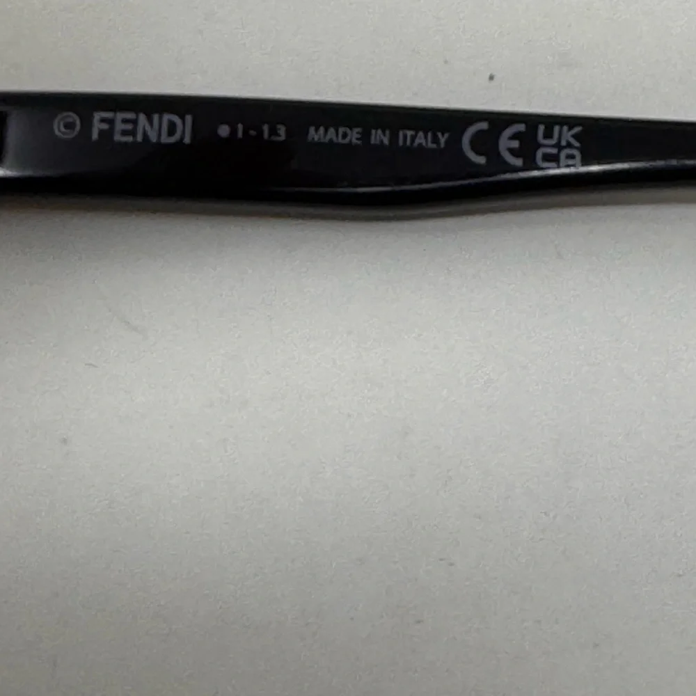 💯 Authentic NWOT FENDI Geometric Black Frame Sunglasses